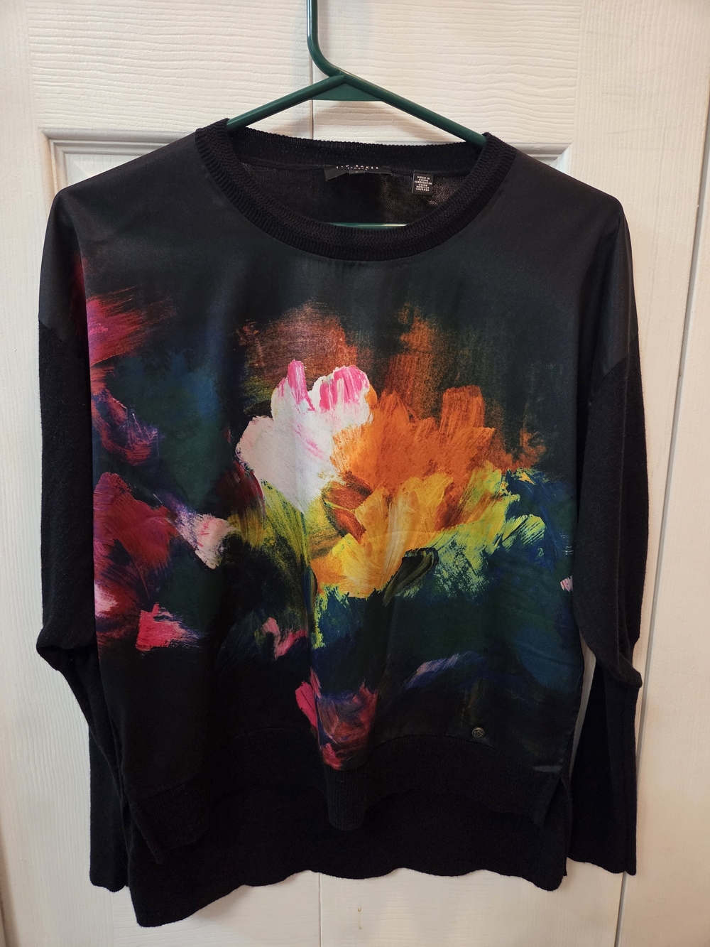Like new Ted Baker London floral print sweater in size 0 (fits approx XS)